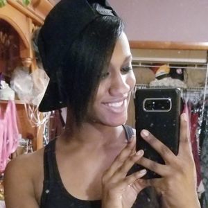 Meet your Posher, Marissa